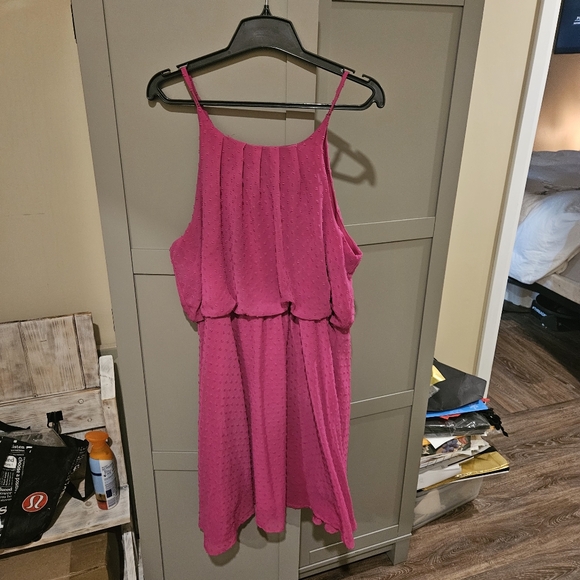 Cute dress - Picture 1 of 4